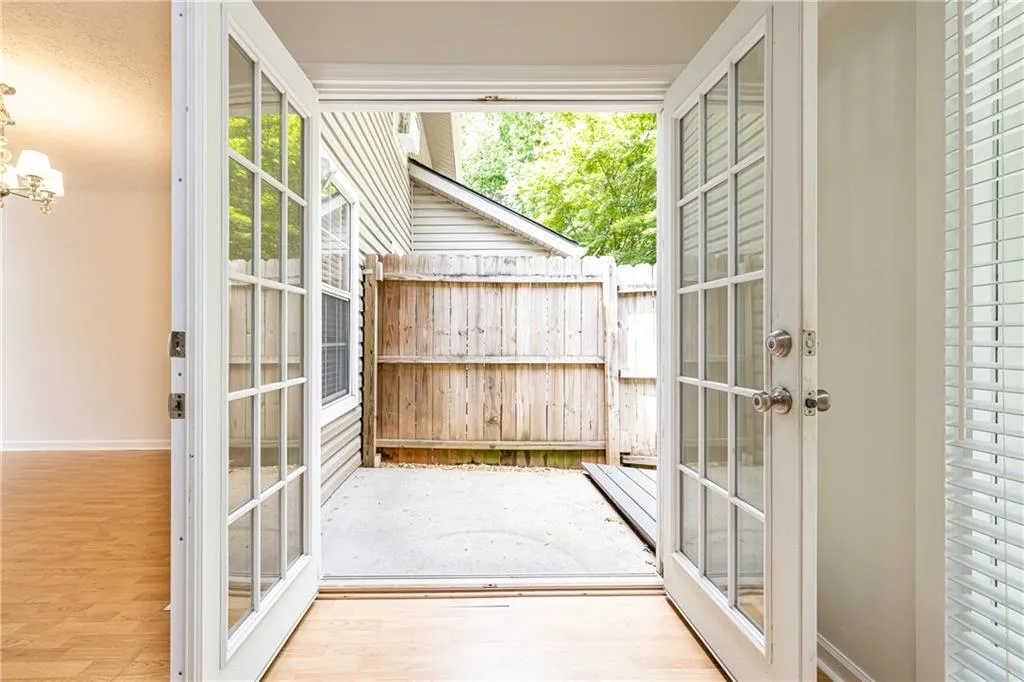 7750 Roswell Road Unit 10f, Atlanta, Georgia 30350, 2 Bedrooms Bedrooms, ,1 BathroomBathrooms,Residential,For Sale,7750 Roswell Road Unit 10f,7762014
