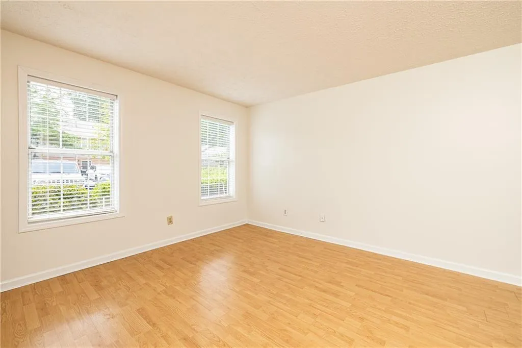 7750 Roswell Road Unit 10f, Atlanta, Georgia 30350, 2 Bedrooms Bedrooms, ,1 BathroomBathrooms,Residential,For Sale,7750 Roswell Road Unit 10f,7762014