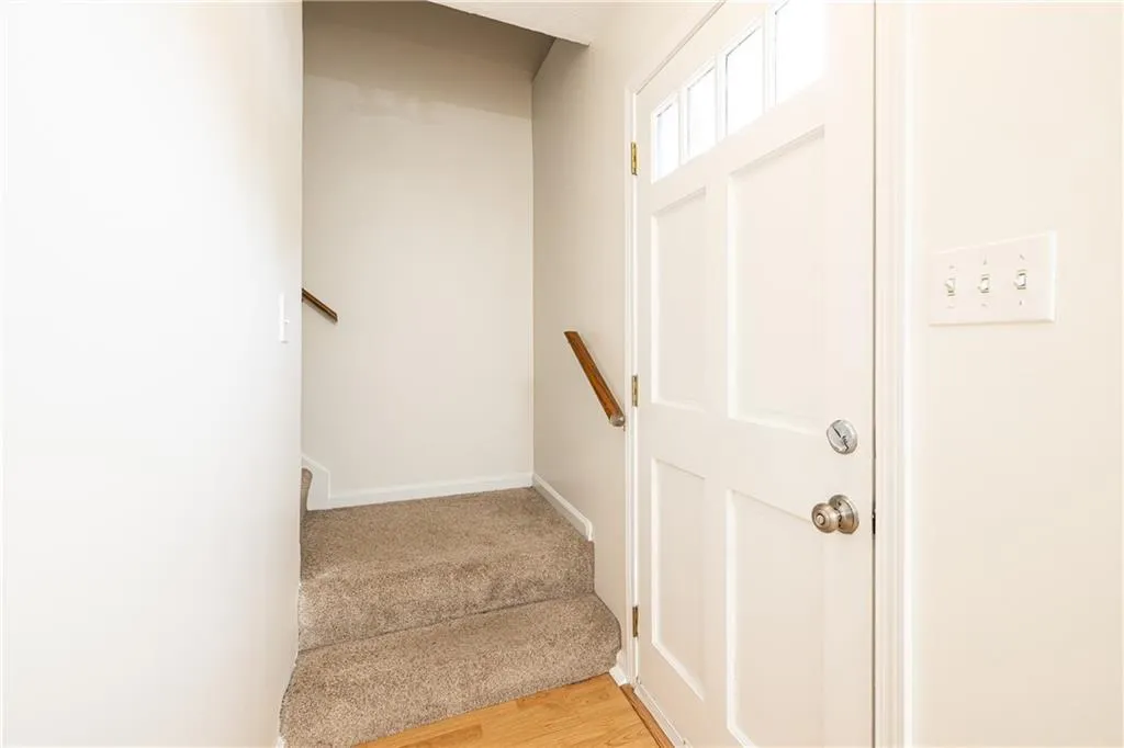 7750 Roswell Road Unit 10f, Atlanta, Georgia 30350, 2 Bedrooms Bedrooms, ,1 BathroomBathrooms,Residential,For Sale,7750 Roswell Road Unit 10f,7762014