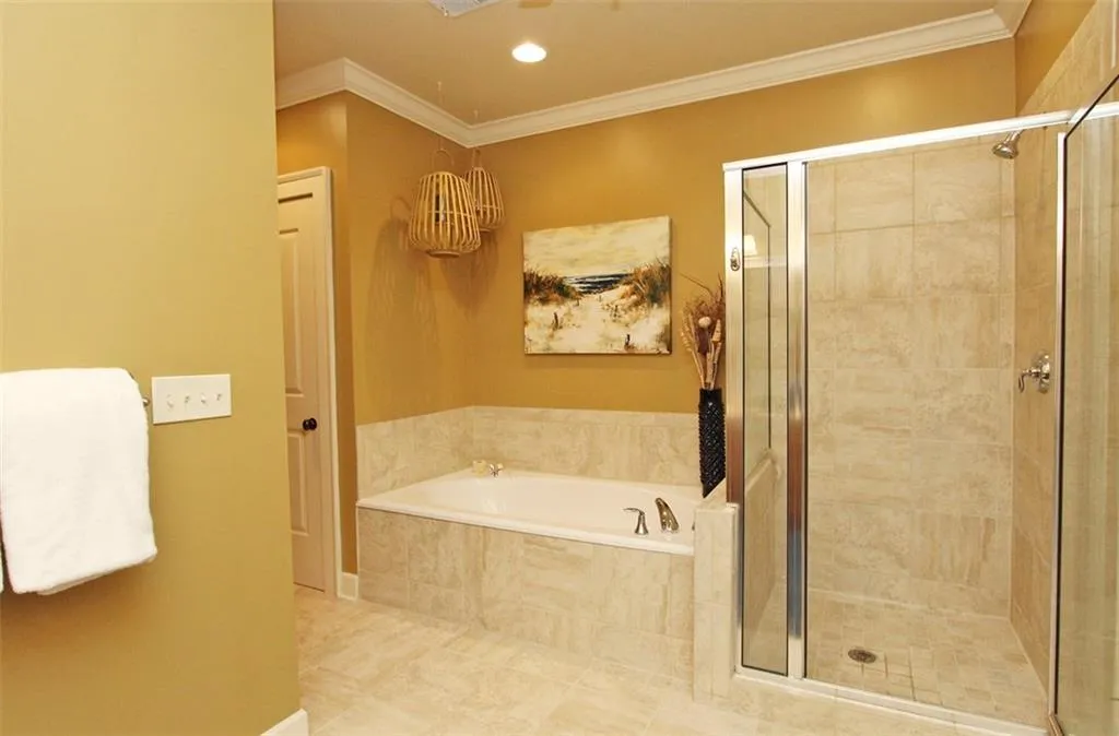 205 Riversgate Drive, Atlanta, Georgia 30339, 3 Bedrooms Bedrooms, ,3 BathroomsBathrooms,Residential,Sold,205 Riversgate Drive,5727160