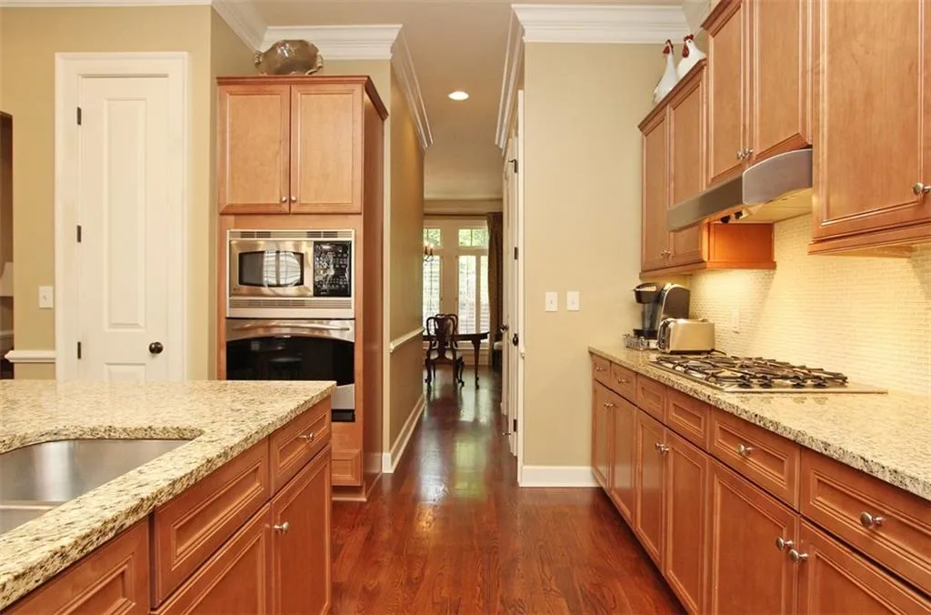 205 Riversgate Drive, Atlanta, Georgia 30339, 3 Bedrooms Bedrooms, ,3 BathroomsBathrooms,Residential,Sold,205 Riversgate Drive,5727160