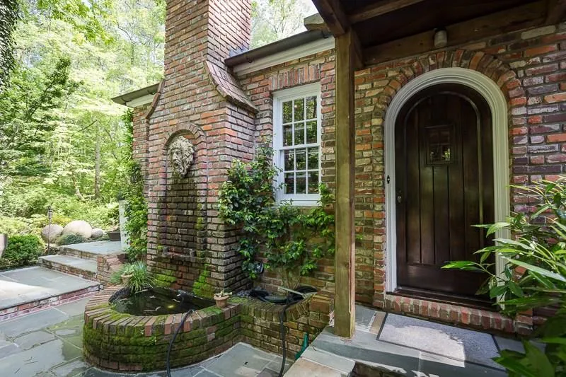 4830 Jett Road, Atlanta, Georgia 30327, 4 Bedrooms Bedrooms, ,2 BathroomsBathrooms,Residential,Sold,4830 Jett Road,6005886