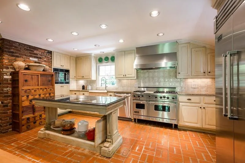 4830 Jett Road, Atlanta, Georgia 30327, 4 Bedrooms Bedrooms, ,2 BathroomsBathrooms,Residential,Sold,4830 Jett Road,6005886