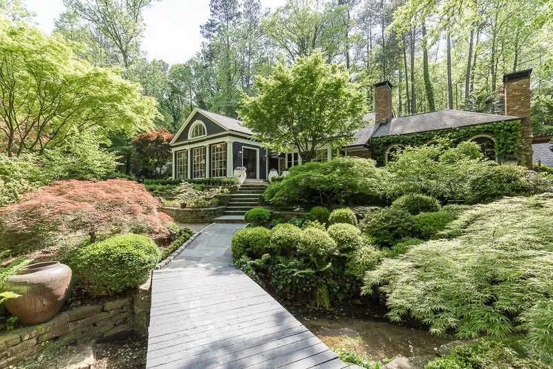 4830 Jett Road, Atlanta, Georgia 30327, 4 Bedrooms Bedrooms, ,2 BathroomsBathrooms,Residential,Sold,4830 Jett Road,6005886