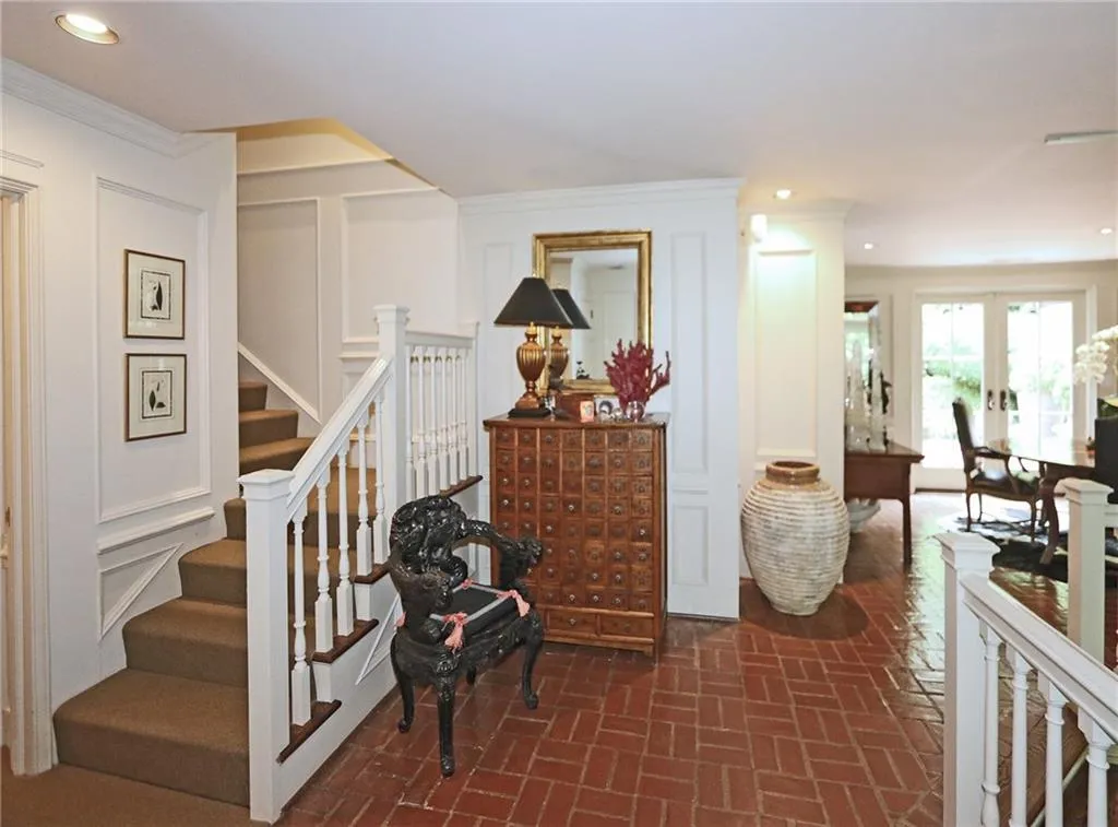 4830 Jett Road, Atlanta, Georgia 30327, 4 Bedrooms Bedrooms, ,2 BathroomsBathrooms,Residential,Sold,4830 Jett Road,6005886