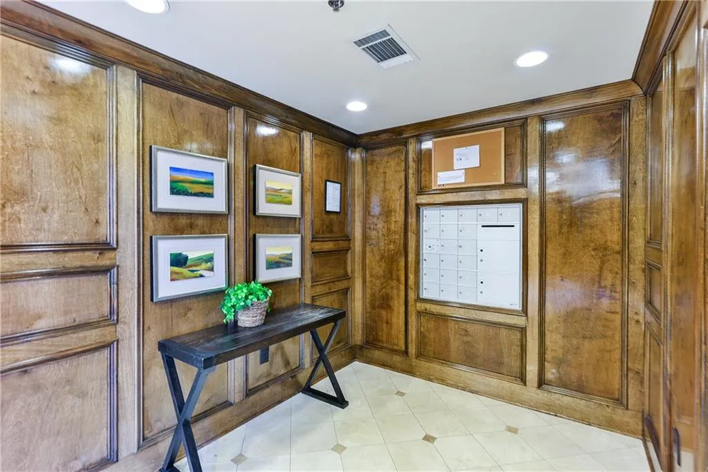 4950 Ivy Ridge Drive Se Unit 103, Atlanta, Georgia 30339, 2 Bedrooms Bedrooms, ,2 BathroomsBathrooms,Residential,Sold,4950 Ivy Ridge Drive Se Unit 103,5813933