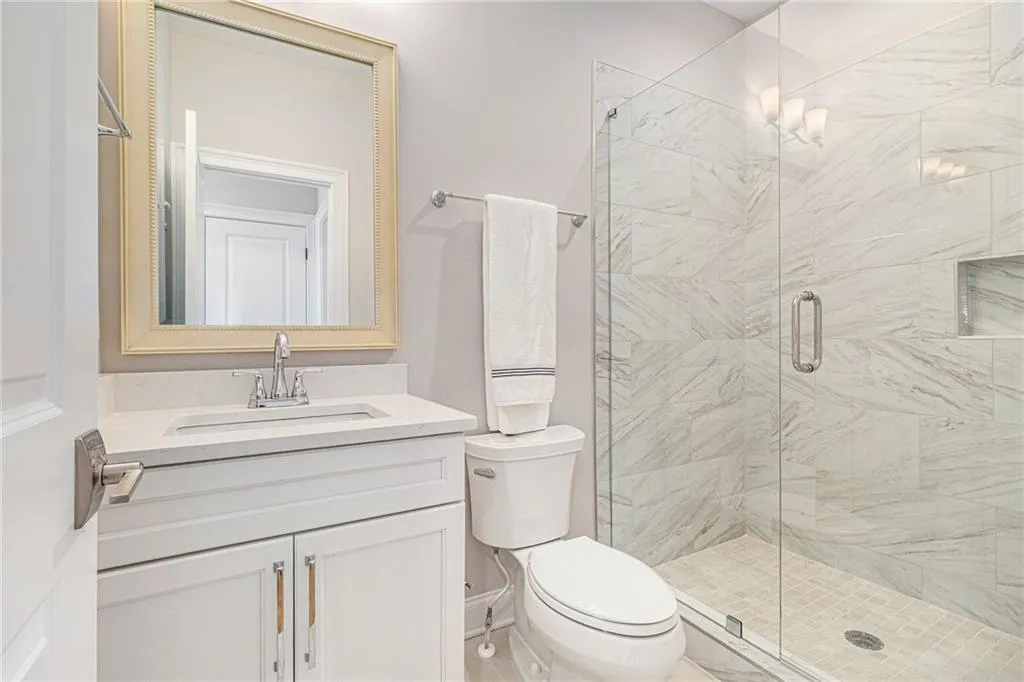 Full bathroom on main level