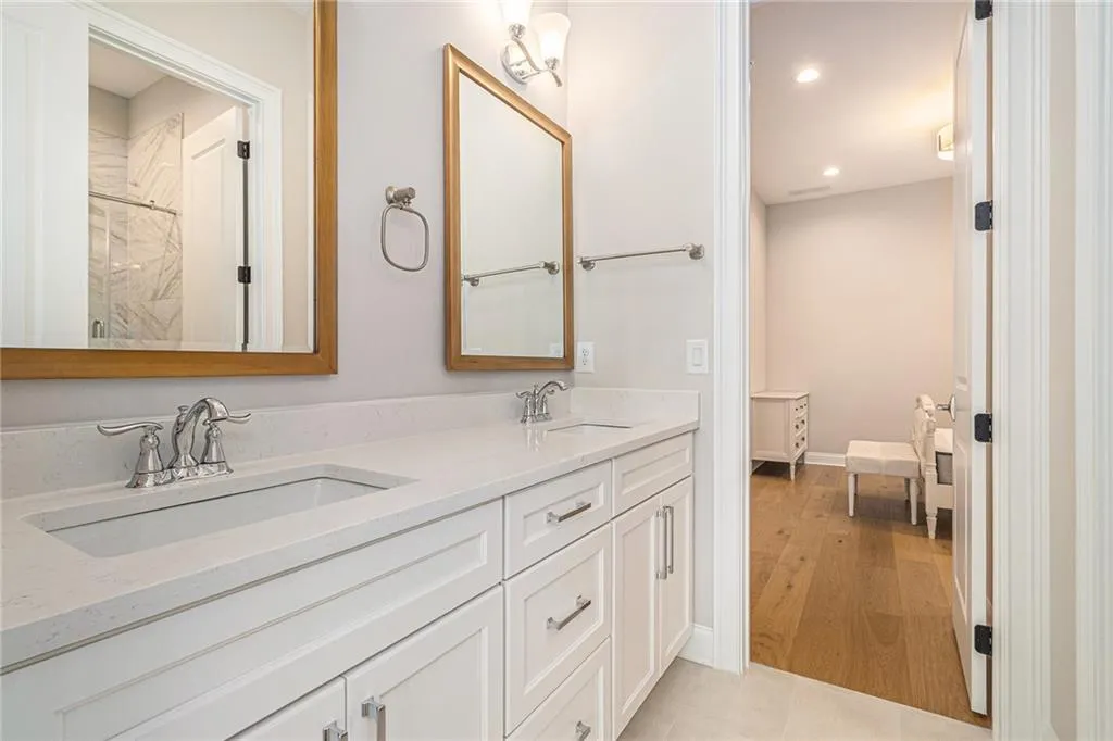 Jack - n - Jill bathroom