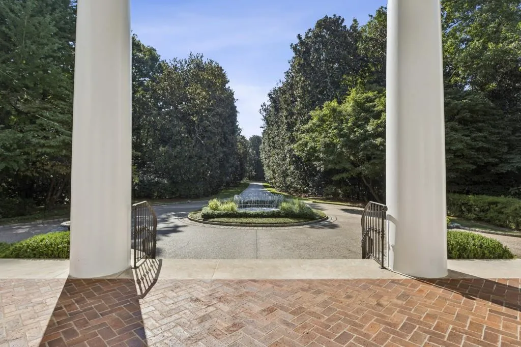 3700 Randall Mill Road, Atlanta, Georgia 30327, 5 Bedrooms Bedrooms, ,4 BathroomsBathrooms,Residential,For Sale,3700 Randall Mill Road,7653748