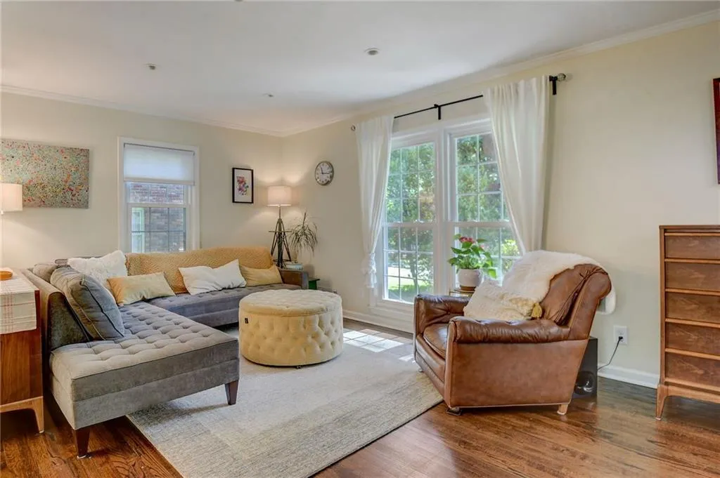 6560 Wright Road, Atlanta, Georgia 30328, 4 Bedrooms Bedrooms, ,2 BathroomsBathrooms,Residential,Sold,6560 Wright Road,7370008