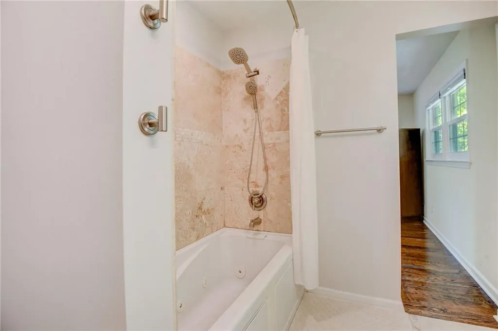 6560 Wright Road, Atlanta, Georgia 30328, 4 Bedrooms Bedrooms, ,2 BathroomsBathrooms,Residential,Sold,6560 Wright Road,7370008