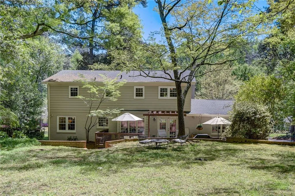 6560 Wright Road, Atlanta, Georgia 30328, 4 Bedrooms Bedrooms, ,2 BathroomsBathrooms,Residential,Sold,6560 Wright Road,7370008