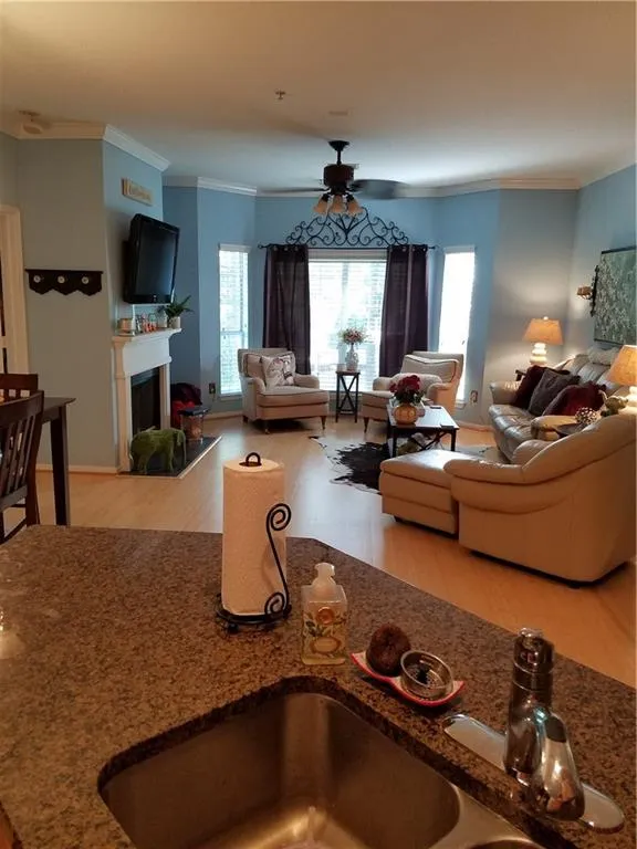 5641 Roswell Road Unit 218, Atlanta, Georgia 30342, 2 Bedrooms Bedrooms, ,2 BathroomsBathrooms,Residential,Sold,5641 Roswell Road Unit 218,5913336