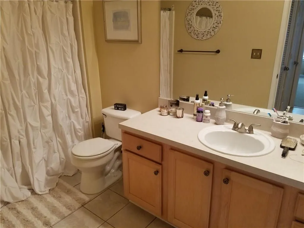 5641 Roswell Road Unit 218, Atlanta, Georgia 30342, 2 Bedrooms Bedrooms, ,2 BathroomsBathrooms,Residential,Sold,5641 Roswell Road Unit 218,5913336