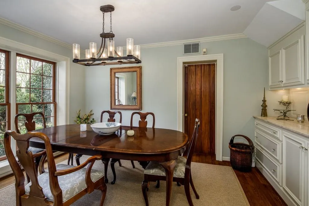 8059 Kenstone Court, Sandy Springs, Georgia 30350, 4 Bedrooms Bedrooms, ,3 BathroomsBathrooms,Residential,Sold,8059 Kenstone Court,6758954