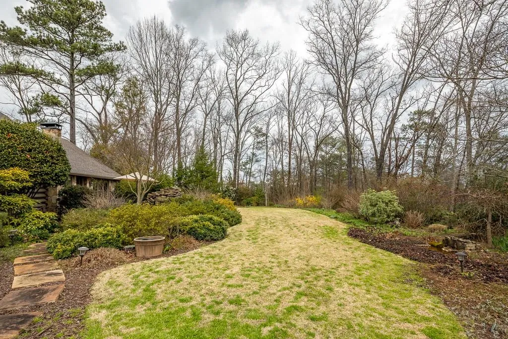 8059 Kenstone Court, Sandy Springs, Georgia 30350, 4 Bedrooms Bedrooms, ,3 BathroomsBathrooms,Residential,Sold,8059 Kenstone Court,6758954