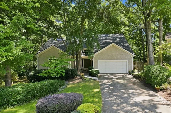 2267 Belle Vista Court, Marietta, Georgia 30062