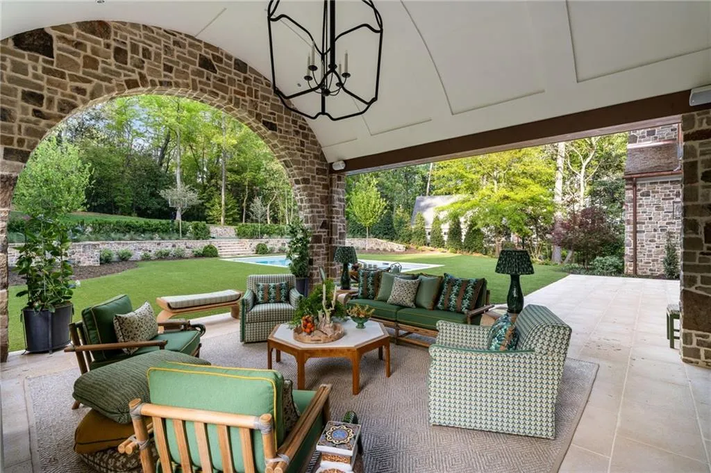 41 Blackland Road Nw, Atlanta, Georgia 30342, 7 Bedrooms Bedrooms, ,6 BathroomsBathrooms,Residential,For Sale,41 Blackland Road Nw,7540360