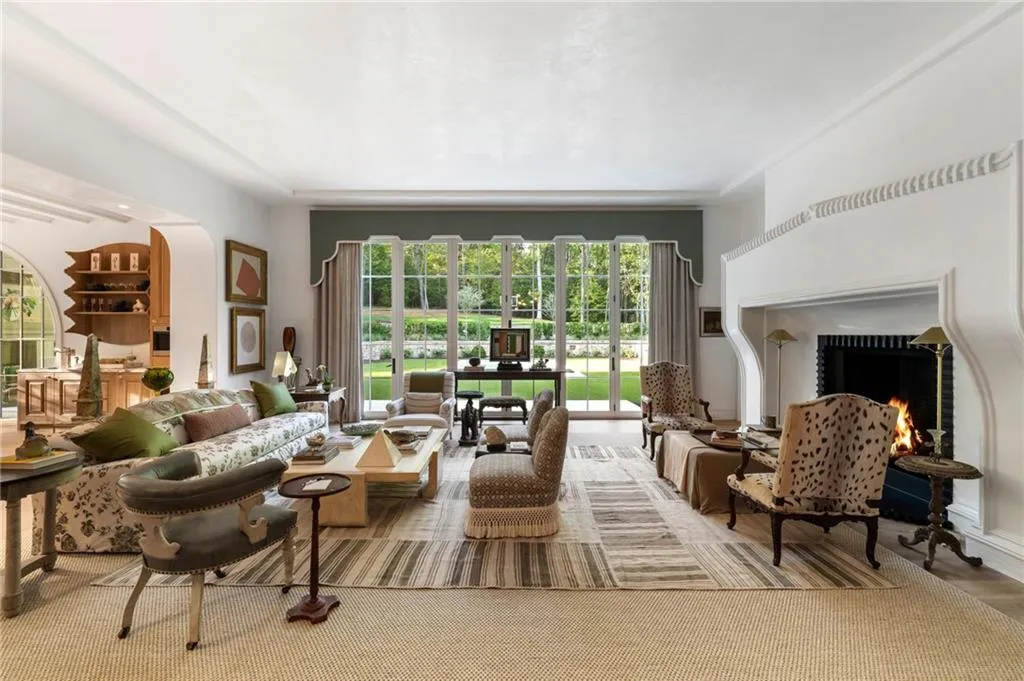 41 Blackland Road Nw, Atlanta, Georgia 30342, 7 Bedrooms Bedrooms, ,6 BathroomsBathrooms,Residential,For Sale,41 Blackland Road Nw,7540360
