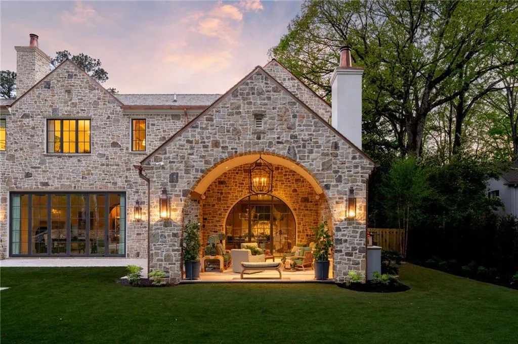 41 Blackland Road Nw, Atlanta, Georgia 30342, 7 Bedrooms Bedrooms, ,6 BathroomsBathrooms,Residential,For Sale,41 Blackland Road Nw,7540360