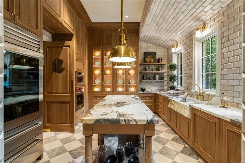 41 Blackland Road Nw, Atlanta, Georgia 30342, 7 Bedrooms Bedrooms, ,6 BathroomsBathrooms,Residential,For Sale,41 Blackland Road Nw,7540360