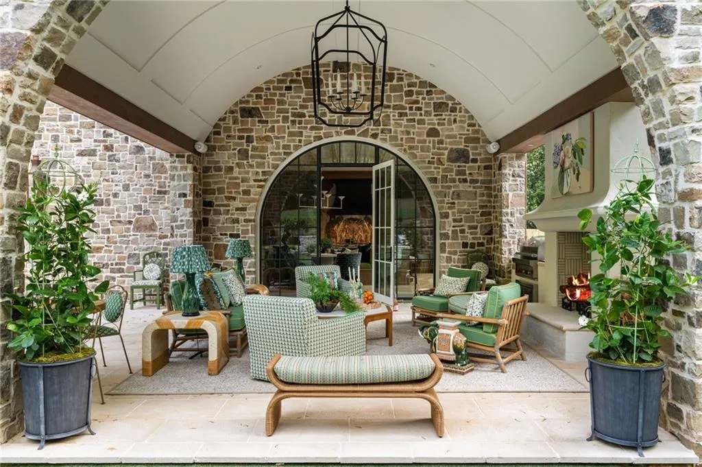 41 Blackland Road Nw, Atlanta, Georgia 30342, 7 Bedrooms Bedrooms, ,6 BathroomsBathrooms,Residential,For Sale,41 Blackland Road Nw,7540360