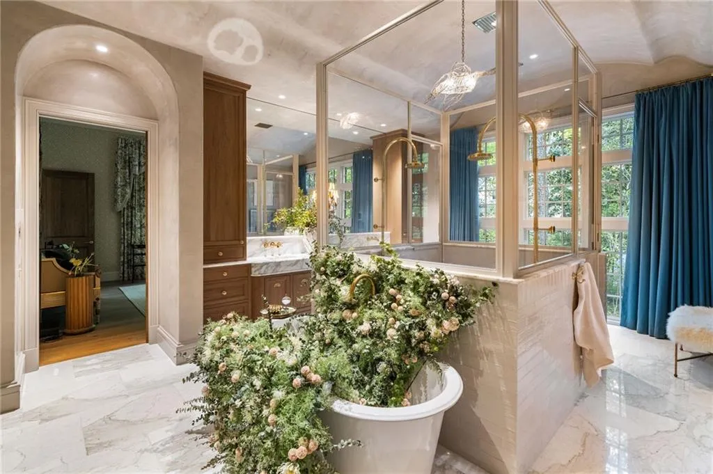 41 Blackland Road Nw, Atlanta, Georgia 30342, 7 Bedrooms Bedrooms, ,6 BathroomsBathrooms,Residential,For Sale,41 Blackland Road Nw,7540360