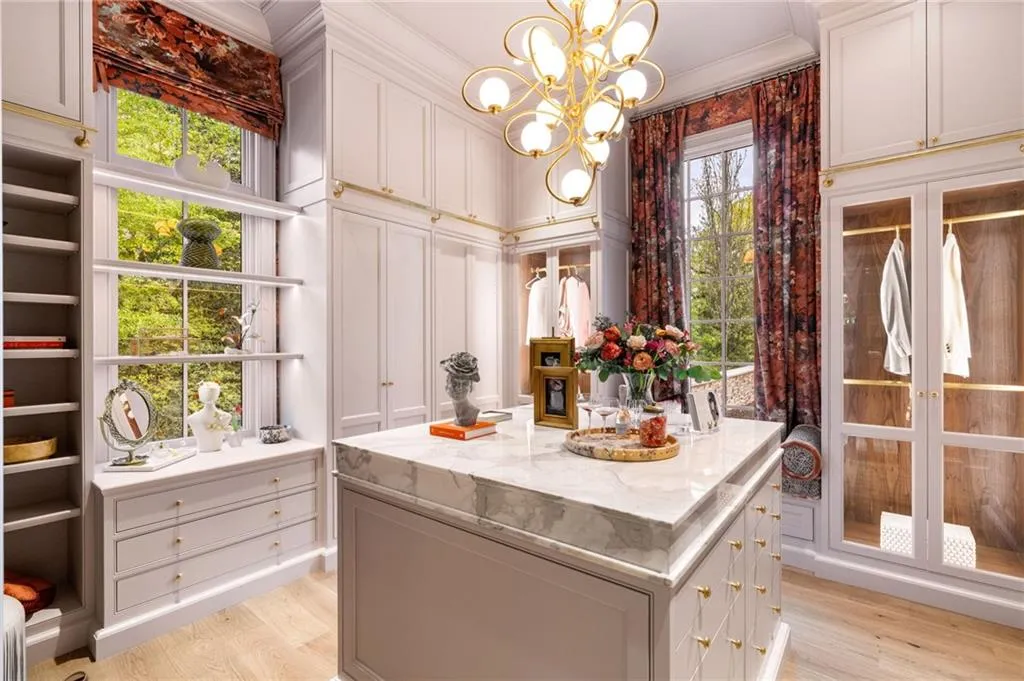 41 Blackland Road Nw, Atlanta, Georgia 30342, 7 Bedrooms Bedrooms, ,6 BathroomsBathrooms,Residential,For Sale,41 Blackland Road Nw,7540360