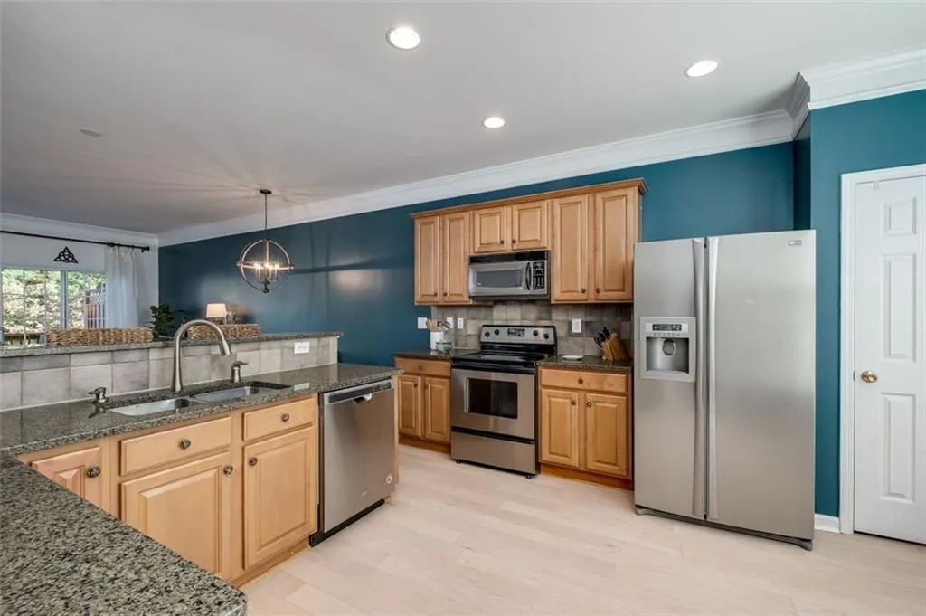 7867 Kiverton Place, Atlanta, Georgia 30350, 4 Bedrooms Bedrooms, ,3 BathroomsBathrooms,Residential,Sold,7867 Kiverton Place,6966270