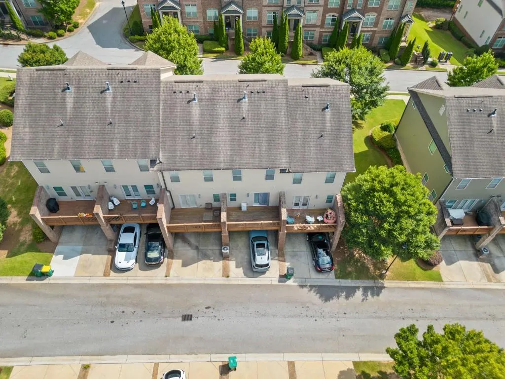 7410 Highland Bluff, Atlanta, Georgia 30328, 3 Bedrooms Bedrooms, ,3 BathroomsBathrooms,Residential,Sold,7410 Highland Bluff,7443263