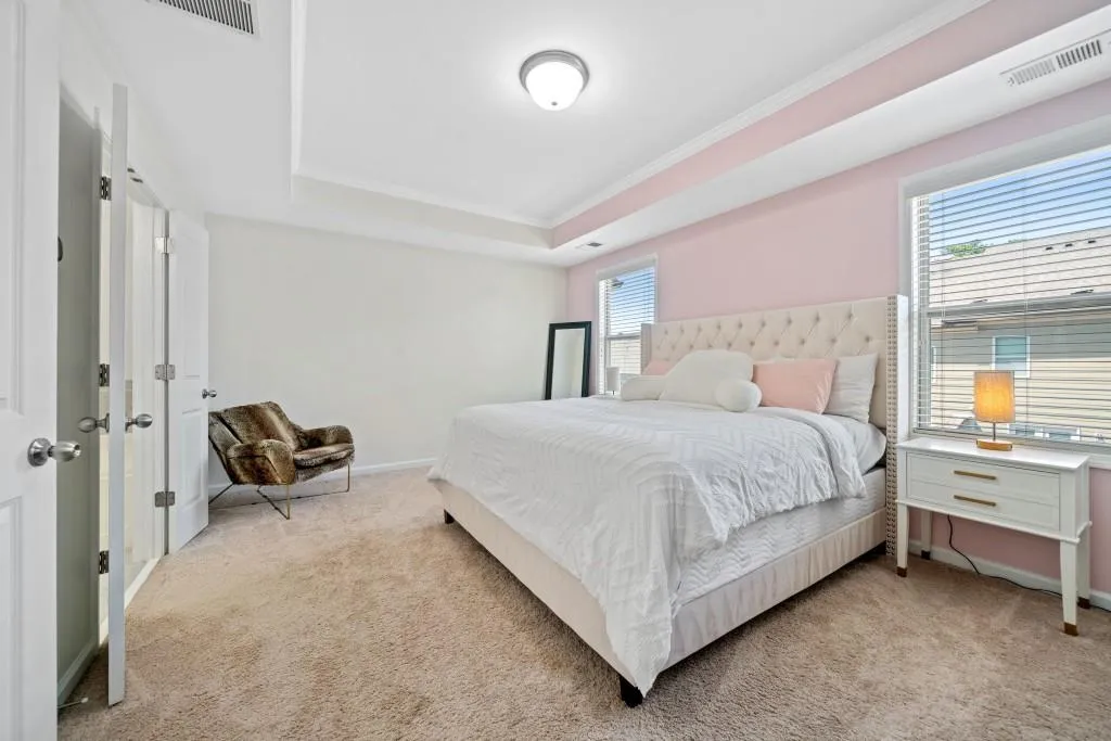 7410 Highland Bluff, Atlanta, Georgia 30328, 3 Bedrooms Bedrooms, ,3 BathroomsBathrooms,Residential,Sold,7410 Highland Bluff,7443263