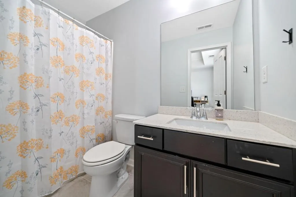 7410 Highland Bluff, Atlanta, Georgia 30328, 3 Bedrooms Bedrooms, ,3 BathroomsBathrooms,Residential,Sold,7410 Highland Bluff,7443263