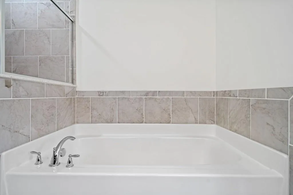 7410 Highland Bluff, Atlanta, Georgia 30328, 3 Bedrooms Bedrooms, ,3 BathroomsBathrooms,Residential,Sold,7410 Highland Bluff,7443263