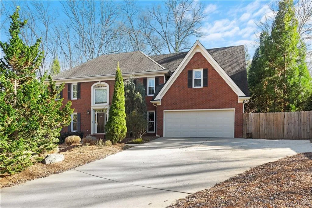 7455 Chestwick Court, Sandy Springs, Georgia 30350, 4 Bedrooms Bedrooms, ,3 BathroomsBathrooms,Residential,Sold,7455 Chestwick Court,6826671