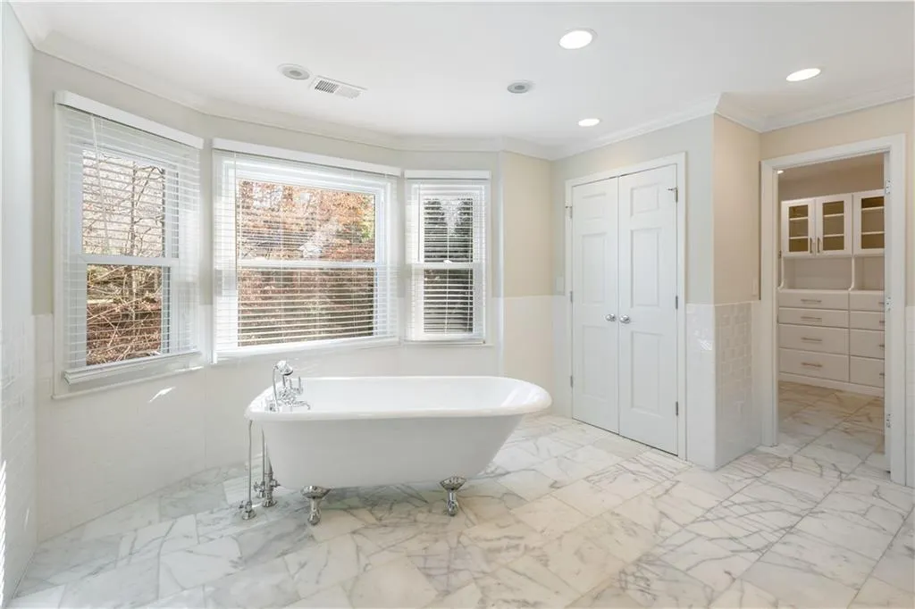 7455 Chestwick Court, Sandy Springs, Georgia 30350, 4 Bedrooms Bedrooms, ,3 BathroomsBathrooms,Residential,Sold,7455 Chestwick Court,6826671