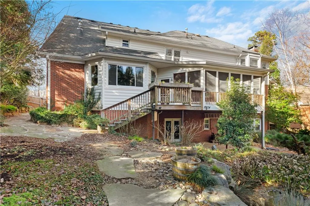 7455 Chestwick Court, Sandy Springs, Georgia 30350, 4 Bedrooms Bedrooms, ,3 BathroomsBathrooms,Residential,Sold,7455 Chestwick Court,6826671