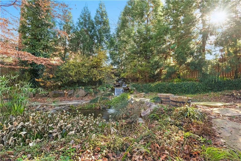 7455 Chestwick Court, Sandy Springs, Georgia 30350, 4 Bedrooms Bedrooms, ,3 BathroomsBathrooms,Residential,Sold,7455 Chestwick Court,6826671