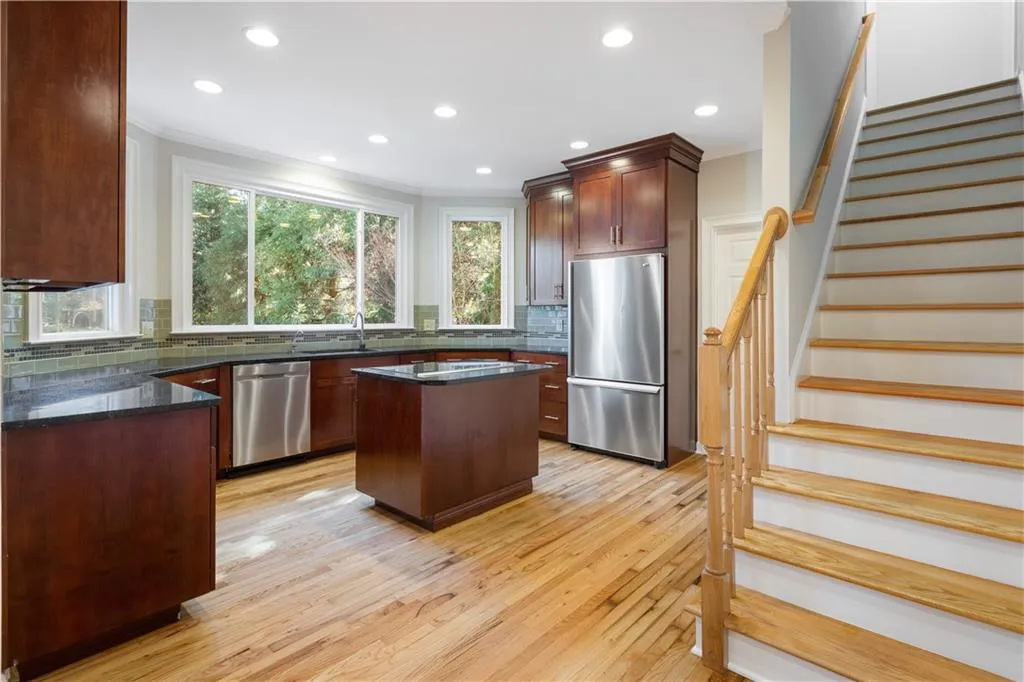 7455 Chestwick Court, Sandy Springs, Georgia 30350, 4 Bedrooms Bedrooms, ,3 BathroomsBathrooms,Residential,Sold,7455 Chestwick Court,6826671