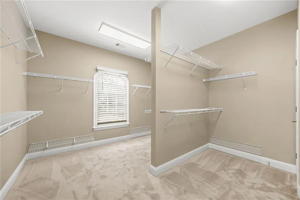225 Lake Summit View, Atlanta, Georgia 30342, 5 Bedrooms Bedrooms, ,4 BathroomsBathrooms,Residential,For Sale,225 Lake Summit View,7695290
