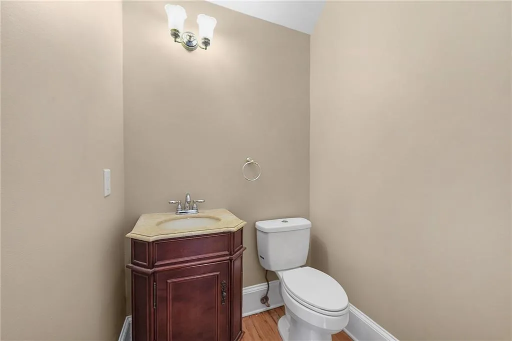 225 Lake Summit View, Atlanta, Georgia 30342, 5 Bedrooms Bedrooms, ,4 BathroomsBathrooms,Residential,For Sale,225 Lake Summit View,7695290