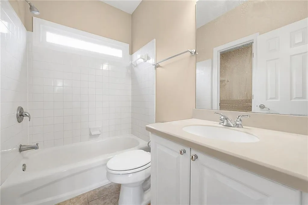 225 Lake Summit View, Atlanta, Georgia 30342, 5 Bedrooms Bedrooms, ,4 BathroomsBathrooms,Residential,For Sale,225 Lake Summit View,7695290