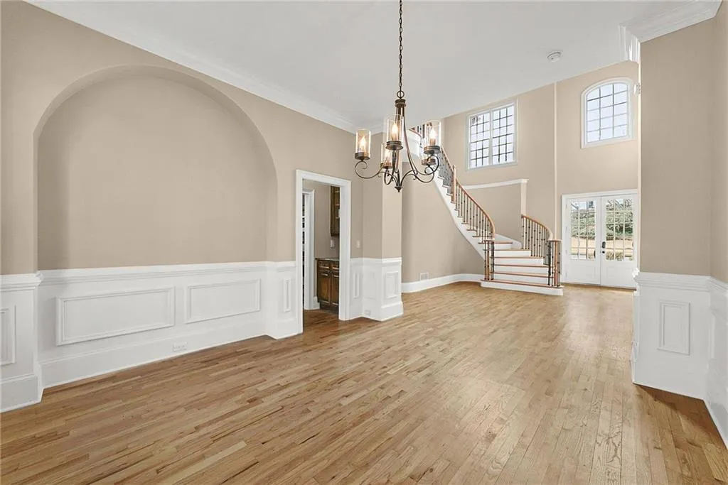 225 Lake Summit View, Atlanta, Georgia 30342, 5 Bedrooms Bedrooms, ,4 BathroomsBathrooms,Residential,For Sale,225 Lake Summit View,7695290