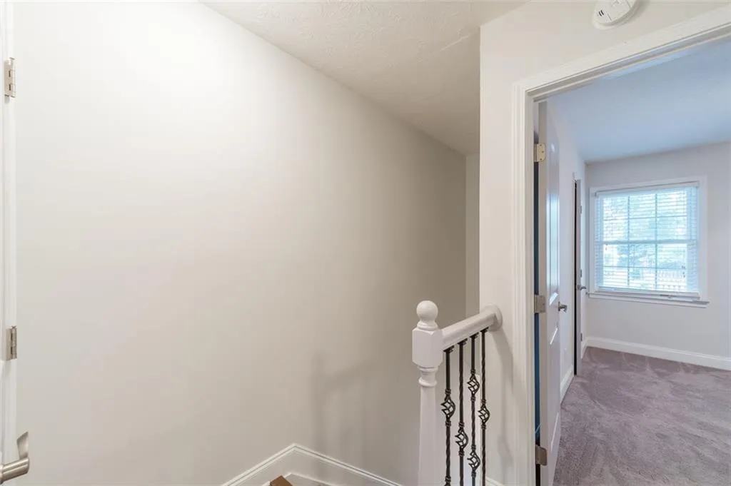 6700 Roswell Road Unit 21d, Atlanta, Georgia 30328, 2 Bedrooms Bedrooms, ,1 BathroomBathrooms,Residential,Sold,6700 Roswell Road Unit 21d,6894491