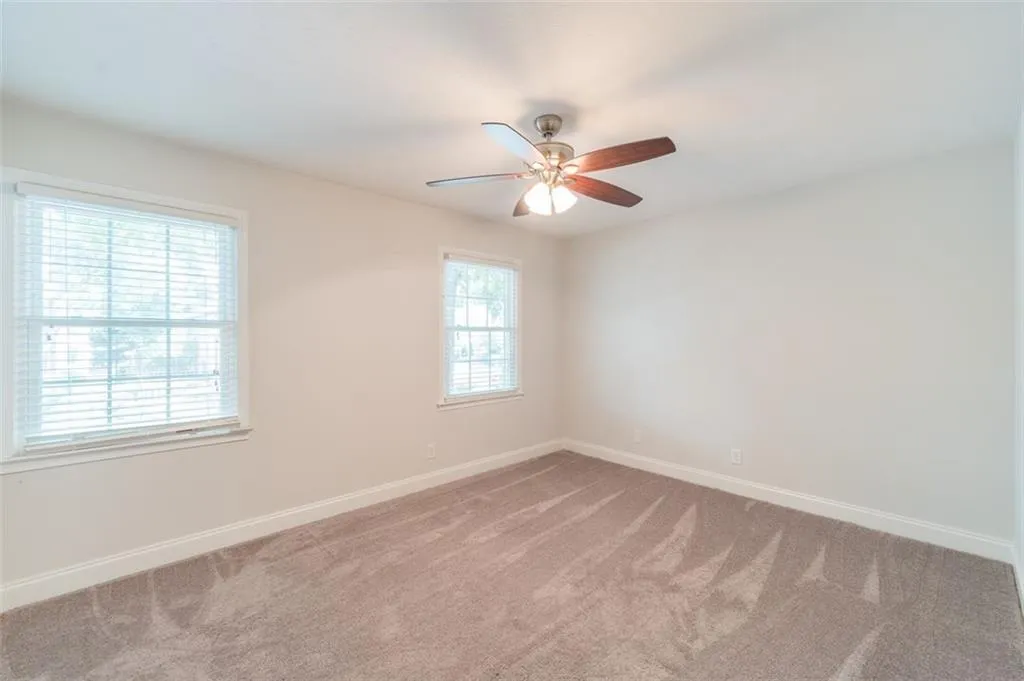 6700 Roswell Road Unit 21d, Atlanta, Georgia 30328, 2 Bedrooms Bedrooms, ,1 BathroomBathrooms,Residential,Sold,6700 Roswell Road Unit 21d,6894491