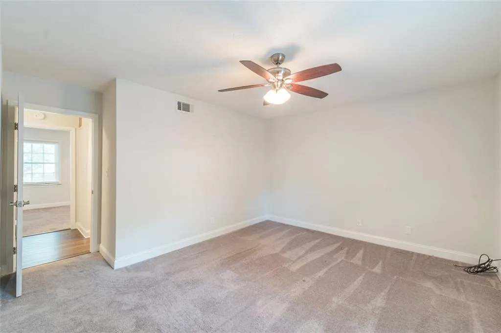 6700 Roswell Road Unit 21d, Atlanta, Georgia 30328, 2 Bedrooms Bedrooms, ,1 BathroomBathrooms,Residential,Sold,6700 Roswell Road Unit 21d,6894491