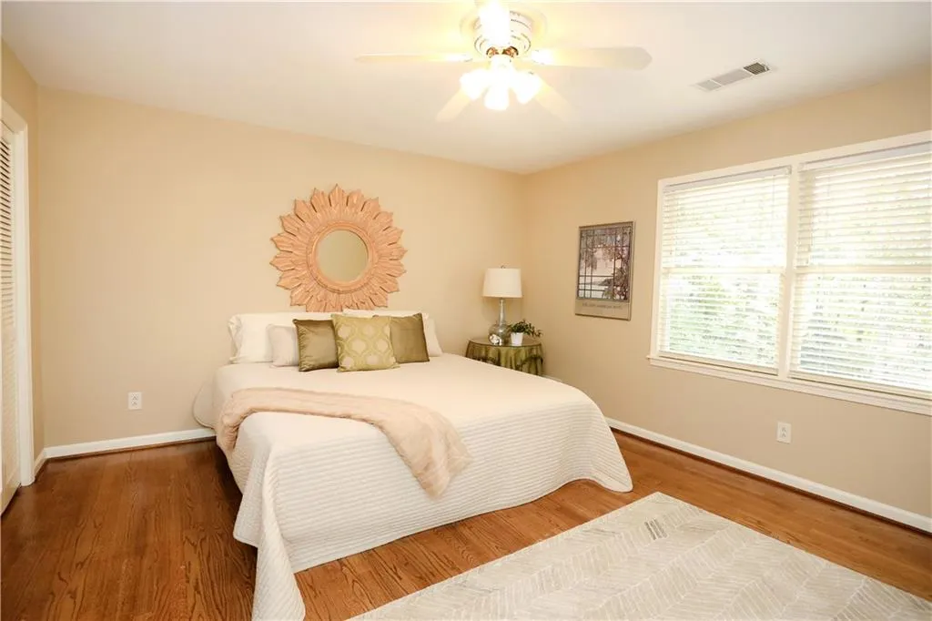 3235 Jett Ferry Court, Sandy Springs, Georgia 30350, 5 Bedrooms Bedrooms, ,4 BathroomsBathrooms,Residential,Sold,3235 Jett Ferry Court,5928561