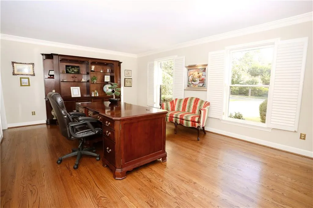 3235 Jett Ferry Court, Sandy Springs, Georgia 30350, 5 Bedrooms Bedrooms, ,4 BathroomsBathrooms,Residential,Sold,3235 Jett Ferry Court,5928561
