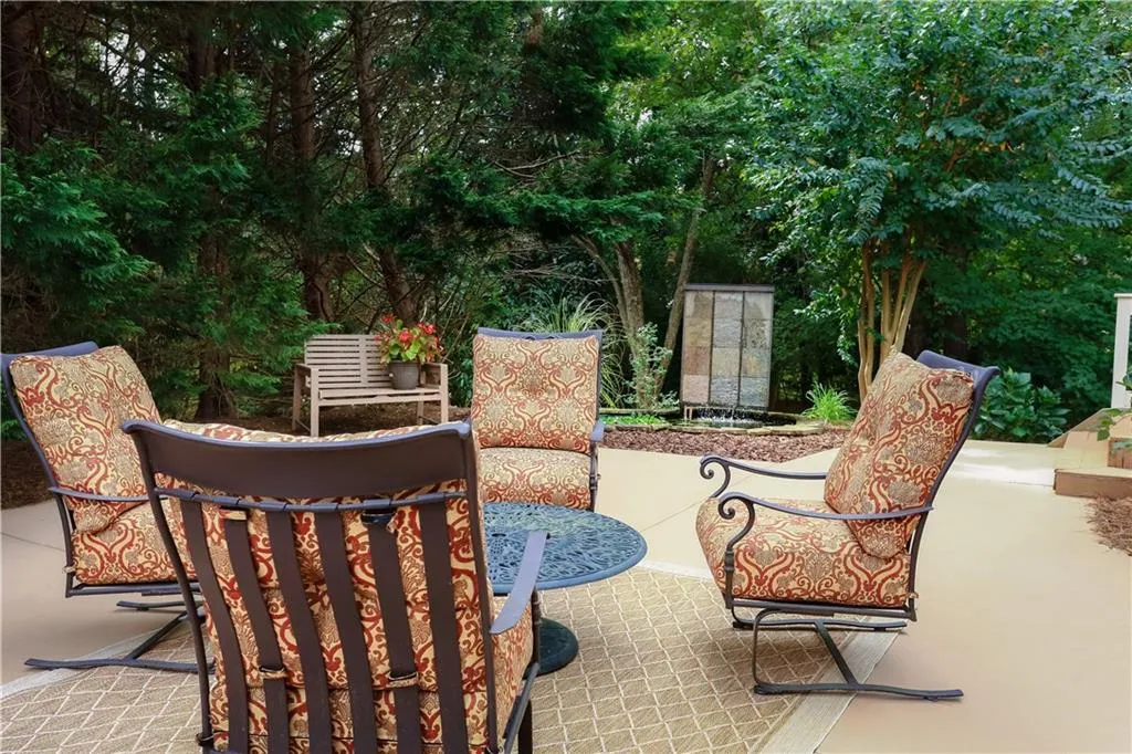 3235 Jett Ferry Court, Sandy Springs, Georgia 30350, 5 Bedrooms Bedrooms, ,4 BathroomsBathrooms,Residential,Sold,3235 Jett Ferry Court,5928561