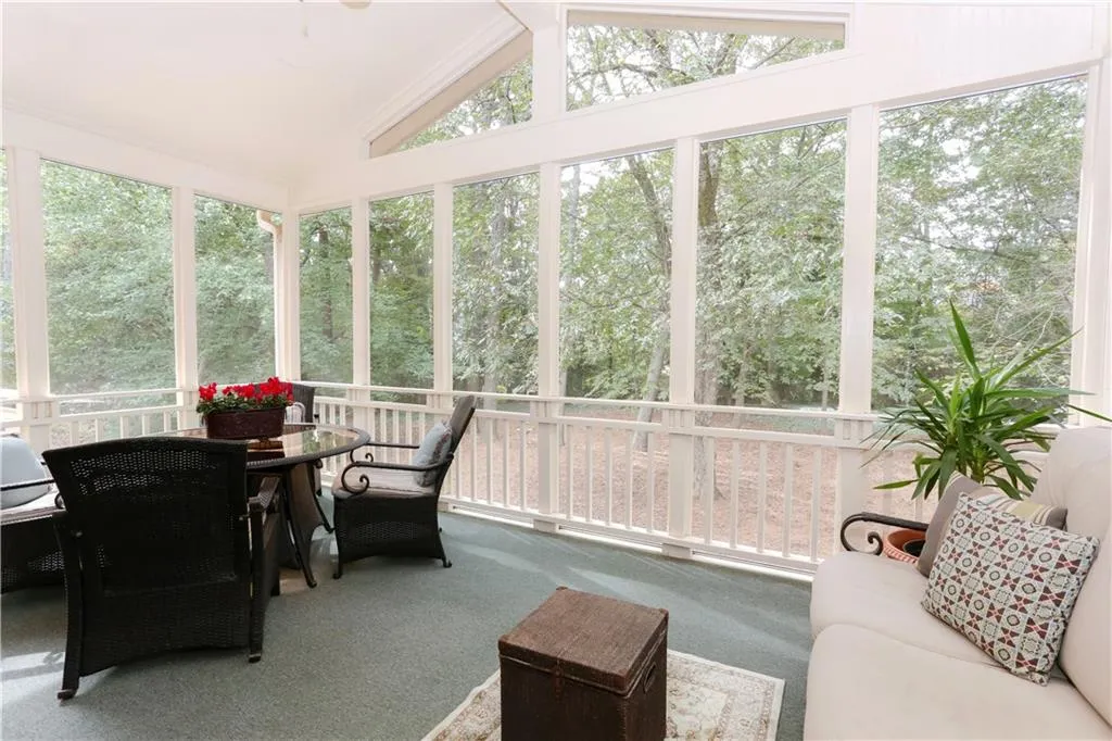 3235 Jett Ferry Court, Sandy Springs, Georgia 30350, 5 Bedrooms Bedrooms, ,4 BathroomsBathrooms,Residential,Sold,3235 Jett Ferry Court,5928561