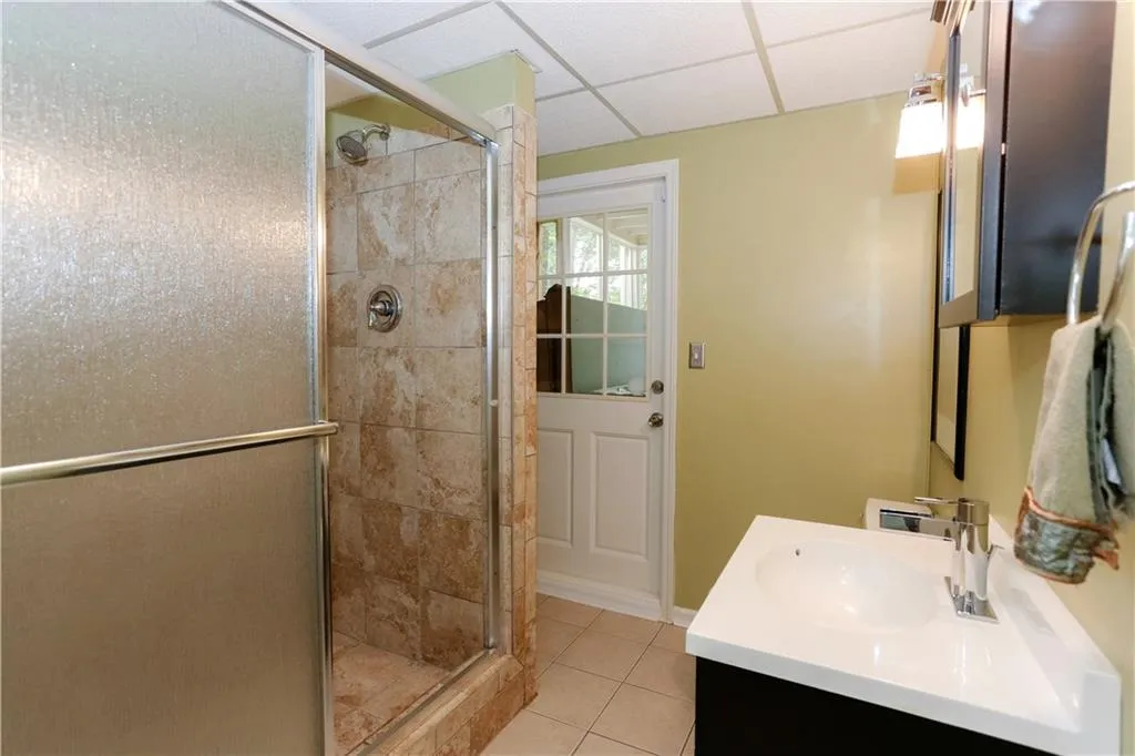 3235 Jett Ferry Court, Sandy Springs, Georgia 30350, 5 Bedrooms Bedrooms, ,4 BathroomsBathrooms,Residential,Sold,3235 Jett Ferry Court,5928561